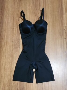 SPANX Black Full-Body Shaping Bodysuit with Underwire Cups